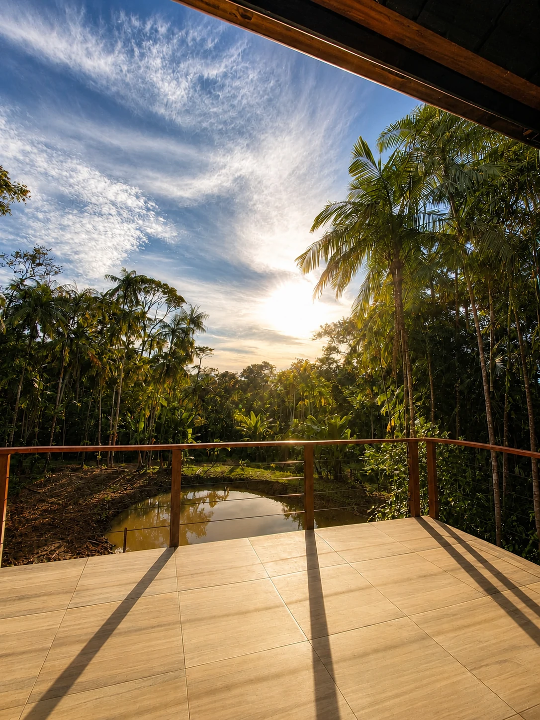 Deck privativo cercado pela Mata Atlântica